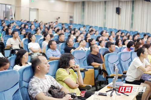 株洲市共童成長父母課堂第六期開講 科學(xué)育兒方法引領(lǐng)家庭教育新風(fēng)尚